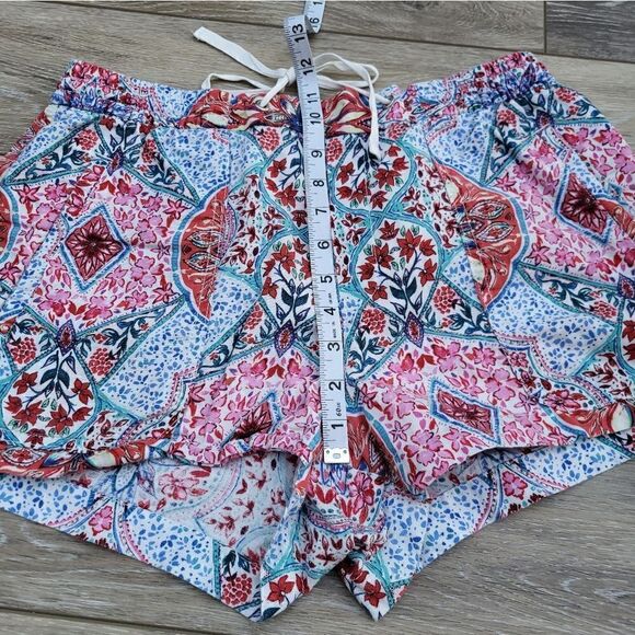 Gap size med patriotic summer shorts - Picture 2 of 10